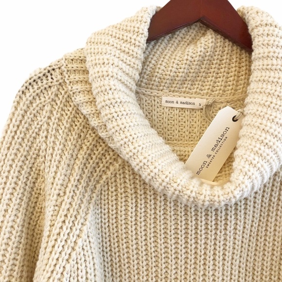 MOON & MADISON NWT Cropped Cowl Neck Knit Sweater Size Small in Cream - Picture 7 of 13